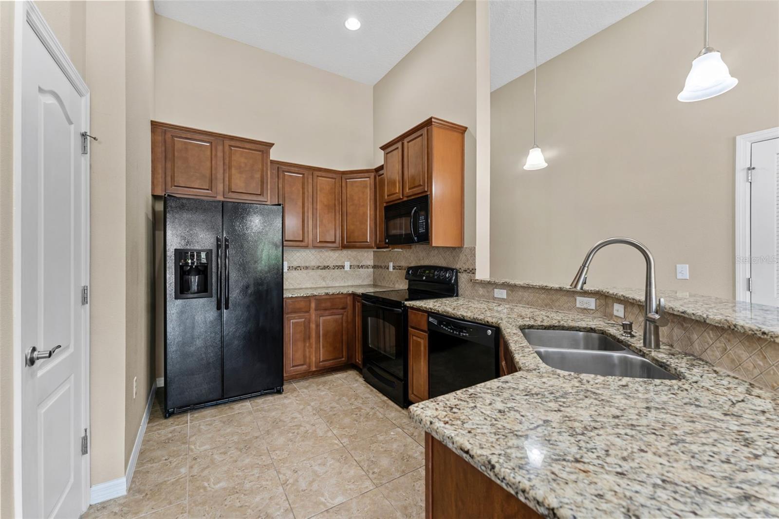 5717 KINGLETSOUND PL, LITHIA, FL, 33547