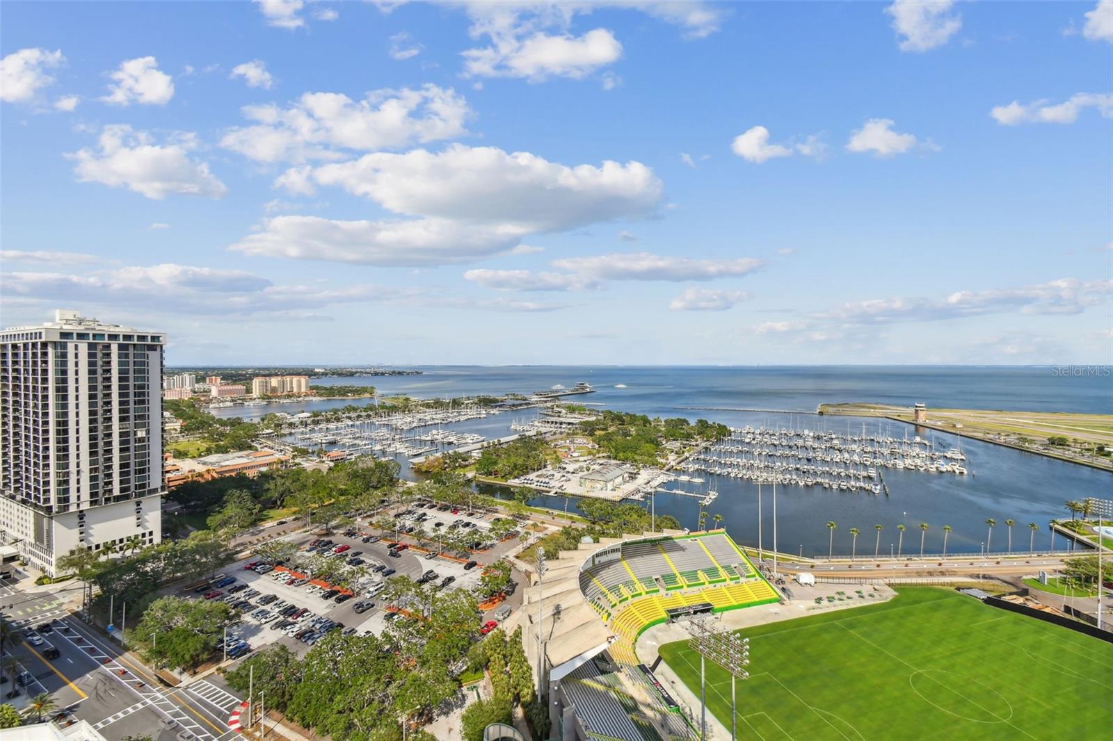 301 1ST ST S #2402, ST PETERSBURG, FL, 33701