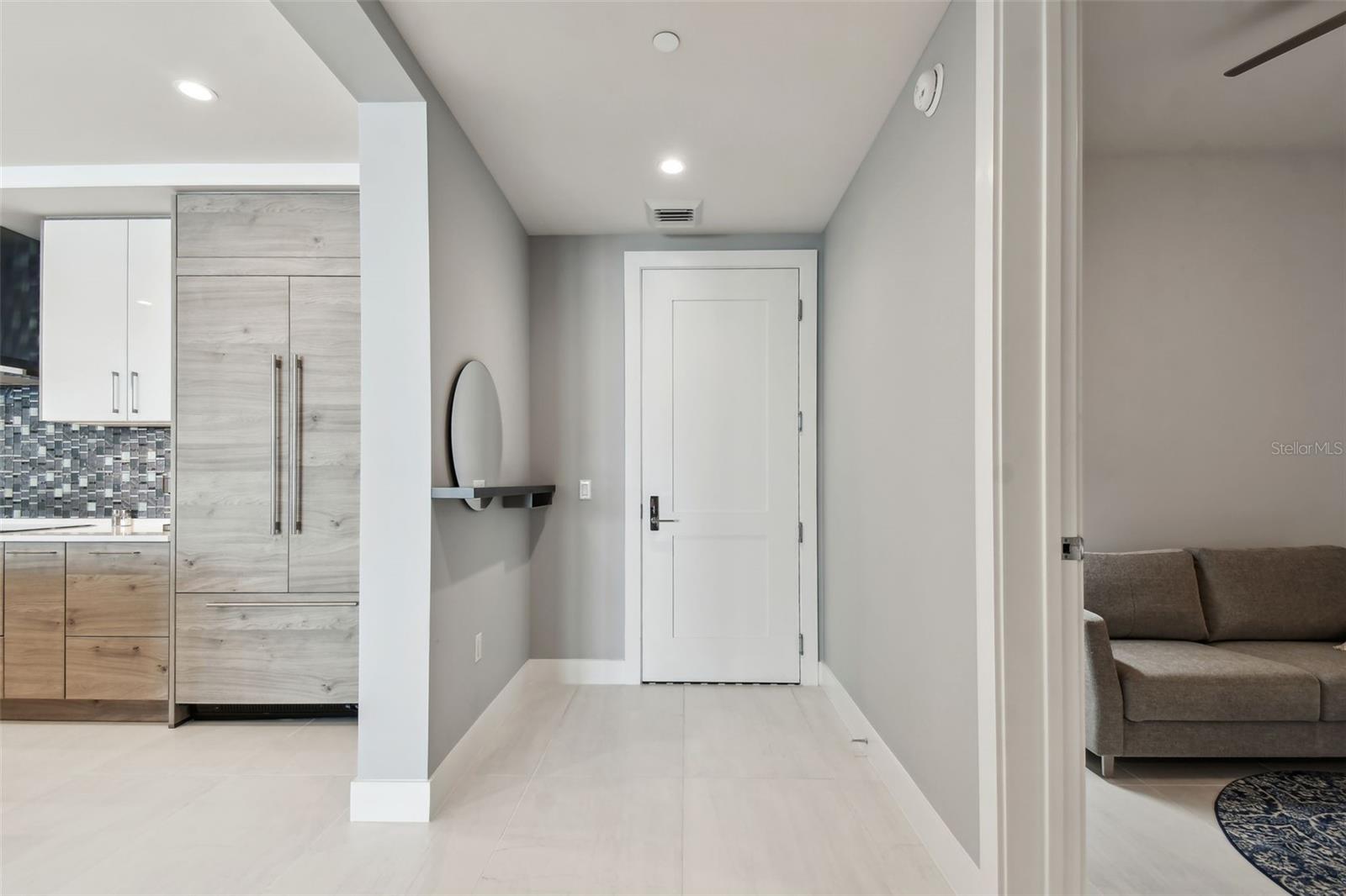 301 1ST ST S #2402, ST PETERSBURG, FL, 33701