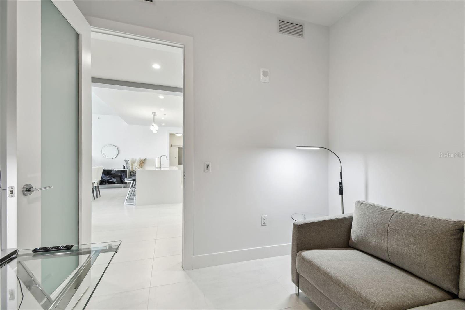 301 1ST ST S #2402, ST PETERSBURG, FL, 33701