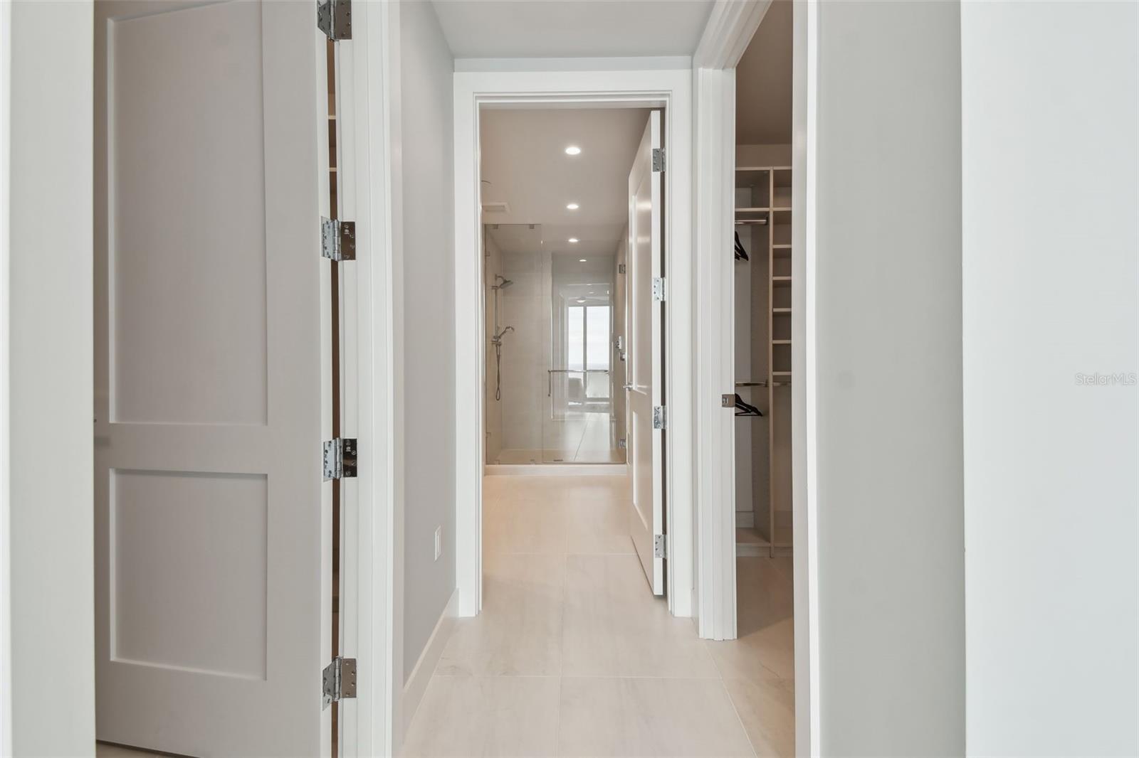 301 1ST ST S #2402, ST PETERSBURG, FL, 33701