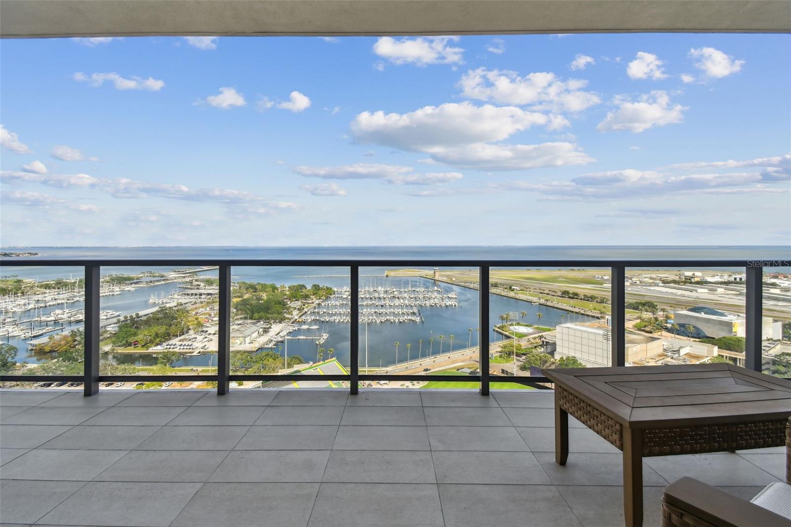 301 1ST ST S #2402, ST PETERSBURG, FL, 33701