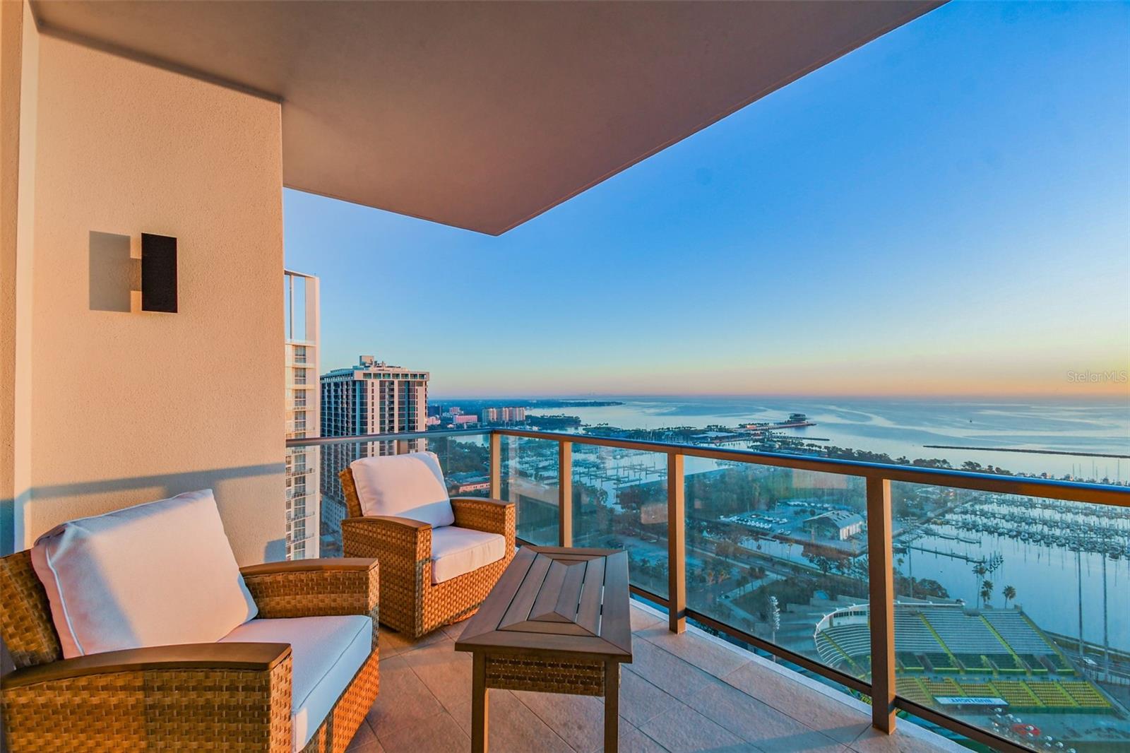 301 1ST ST S #2402, ST PETERSBURG, FL, 33701