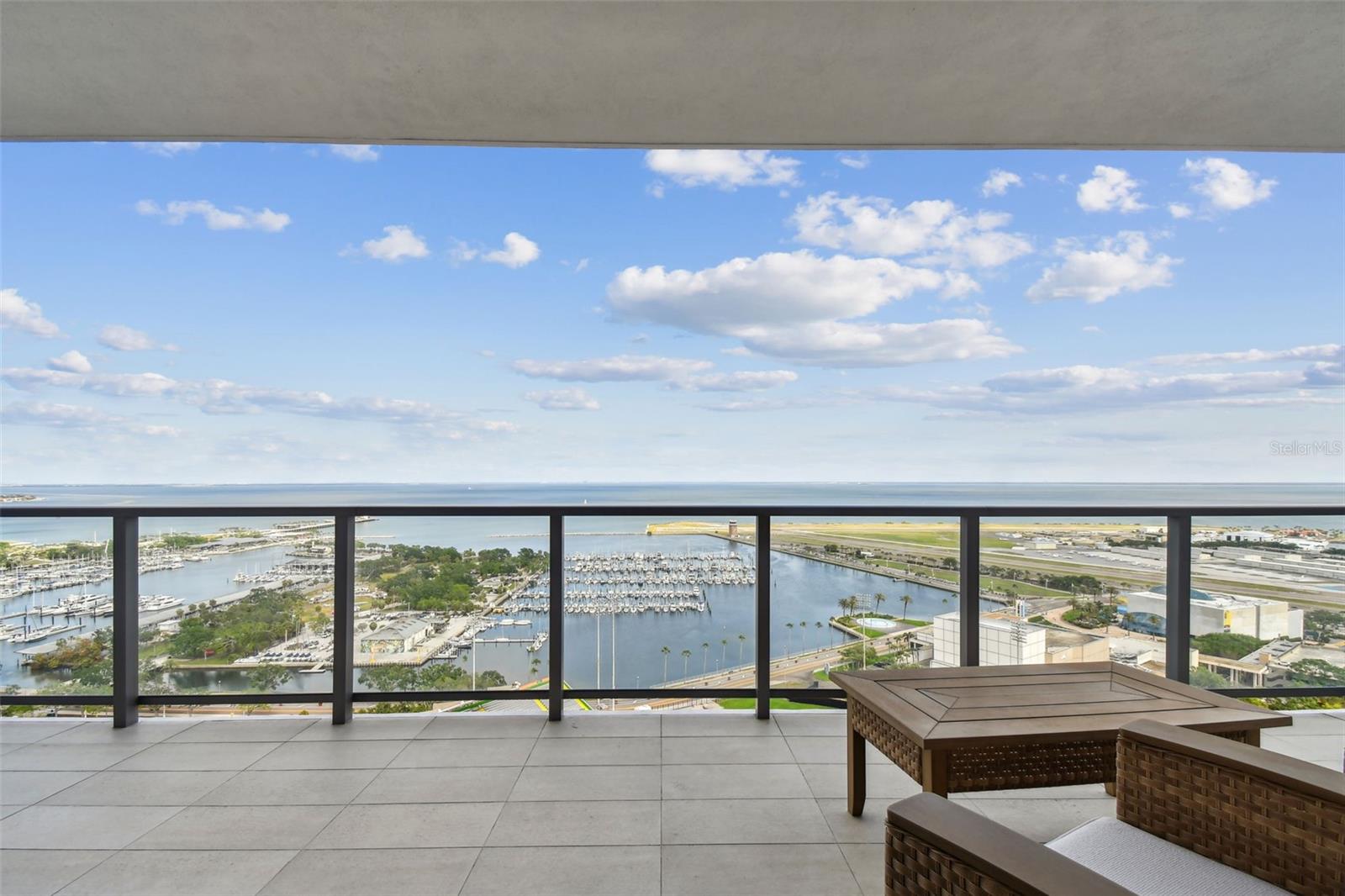 301 1ST ST S #2402, ST PETERSBURG, FL, 33701