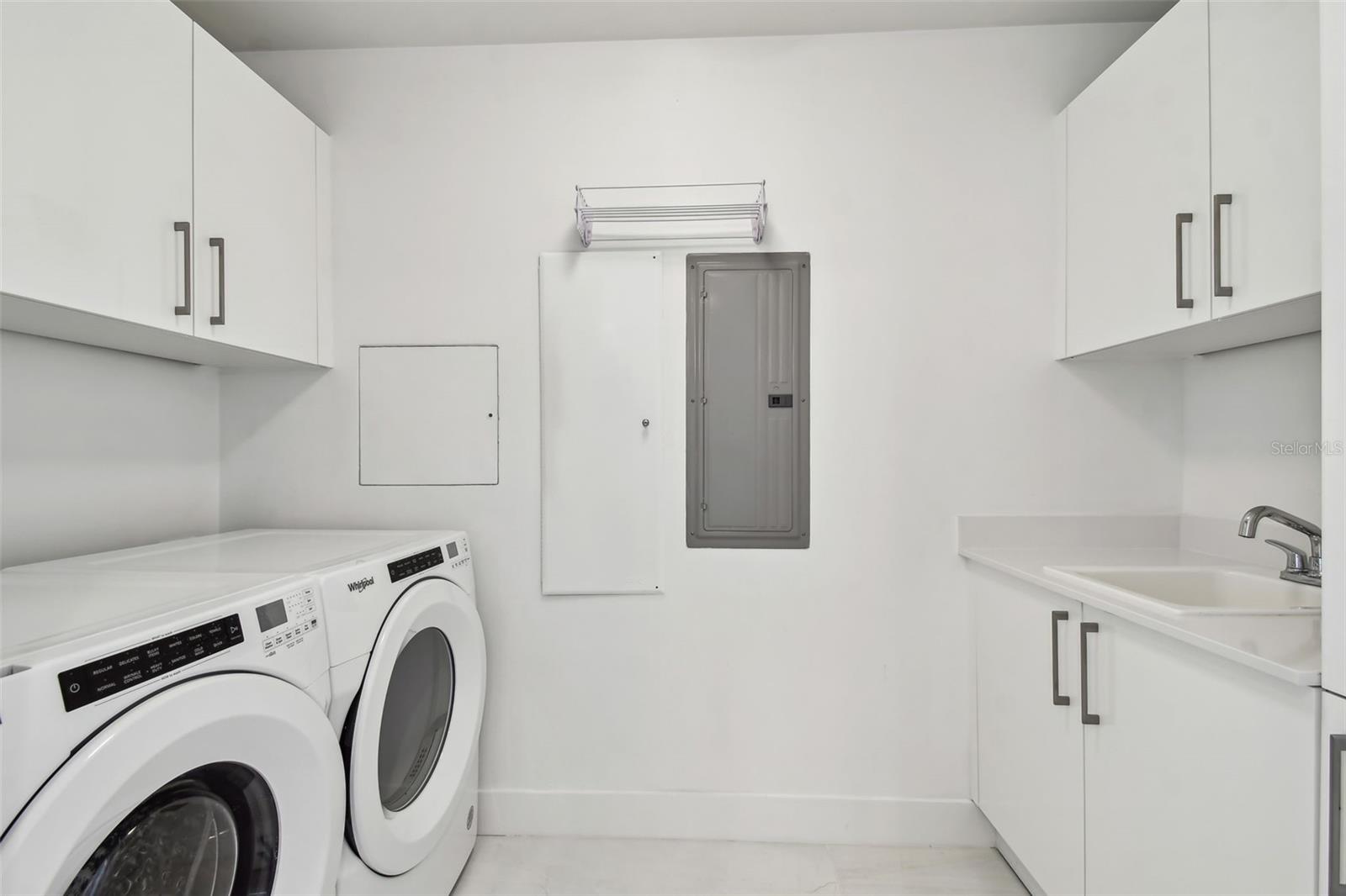 301 1ST ST S #2402, ST PETERSBURG, FL, 33701