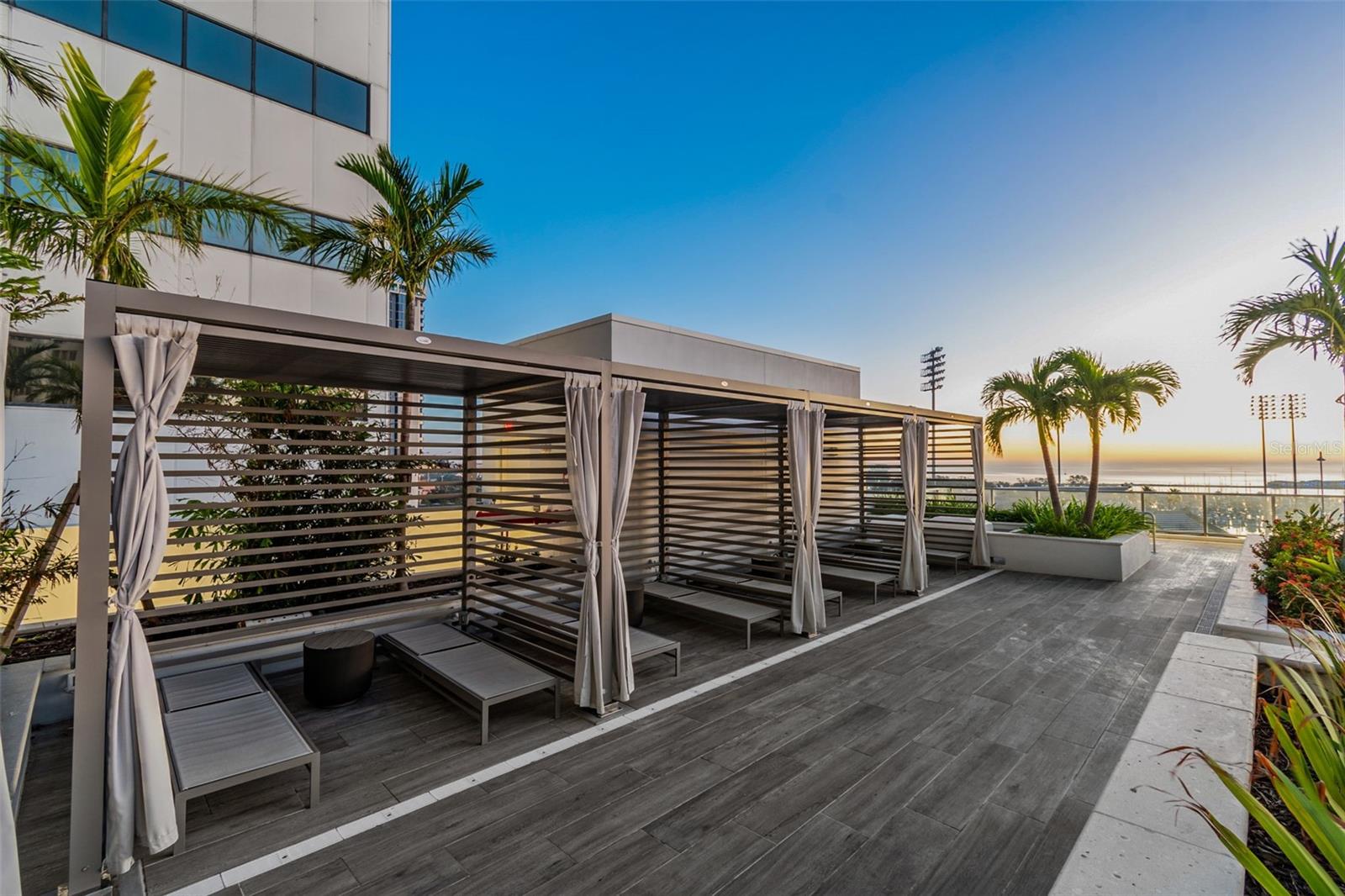 301 1ST ST S #2402, ST PETERSBURG, FL, 33701