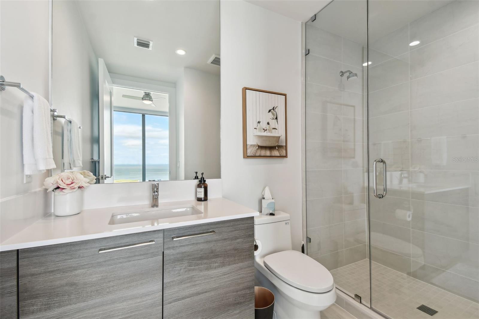 301 1ST ST S #2402, ST PETERSBURG, FL, 33701