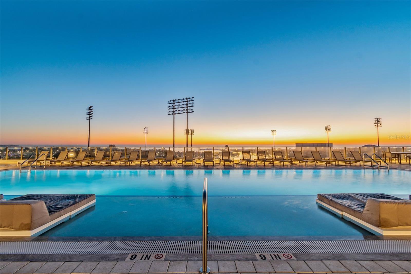 301 1ST ST S #2402, ST PETERSBURG, FL, 33701