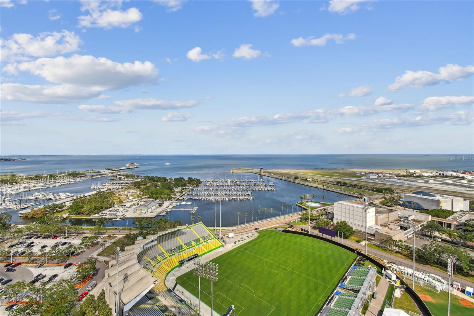 301 1ST ST S #2402, ST PETERSBURG, FL, 33701