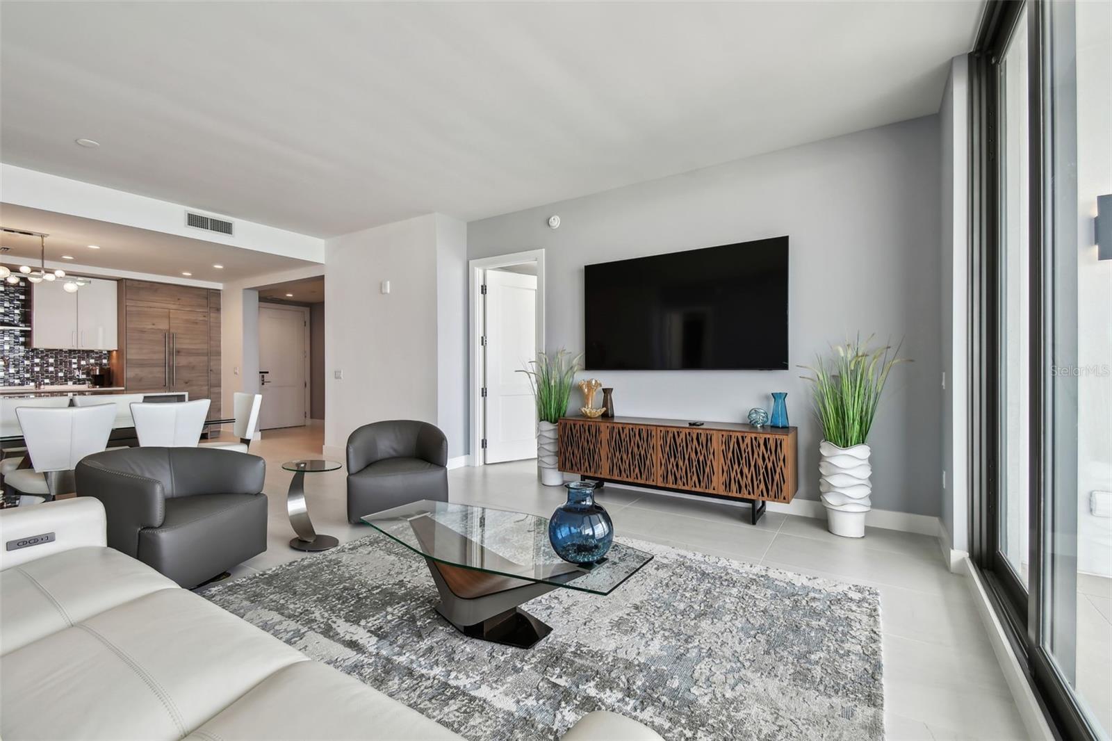 301 1ST ST S #2402, ST PETERSBURG, FL, 33701