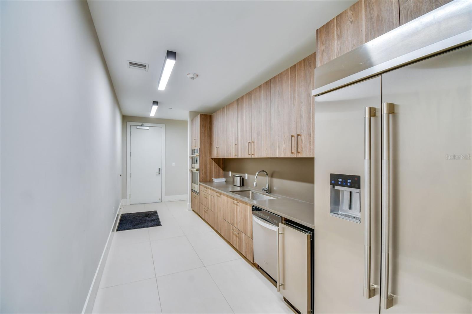 301 1ST ST S #2402, ST PETERSBURG, FL, 33701