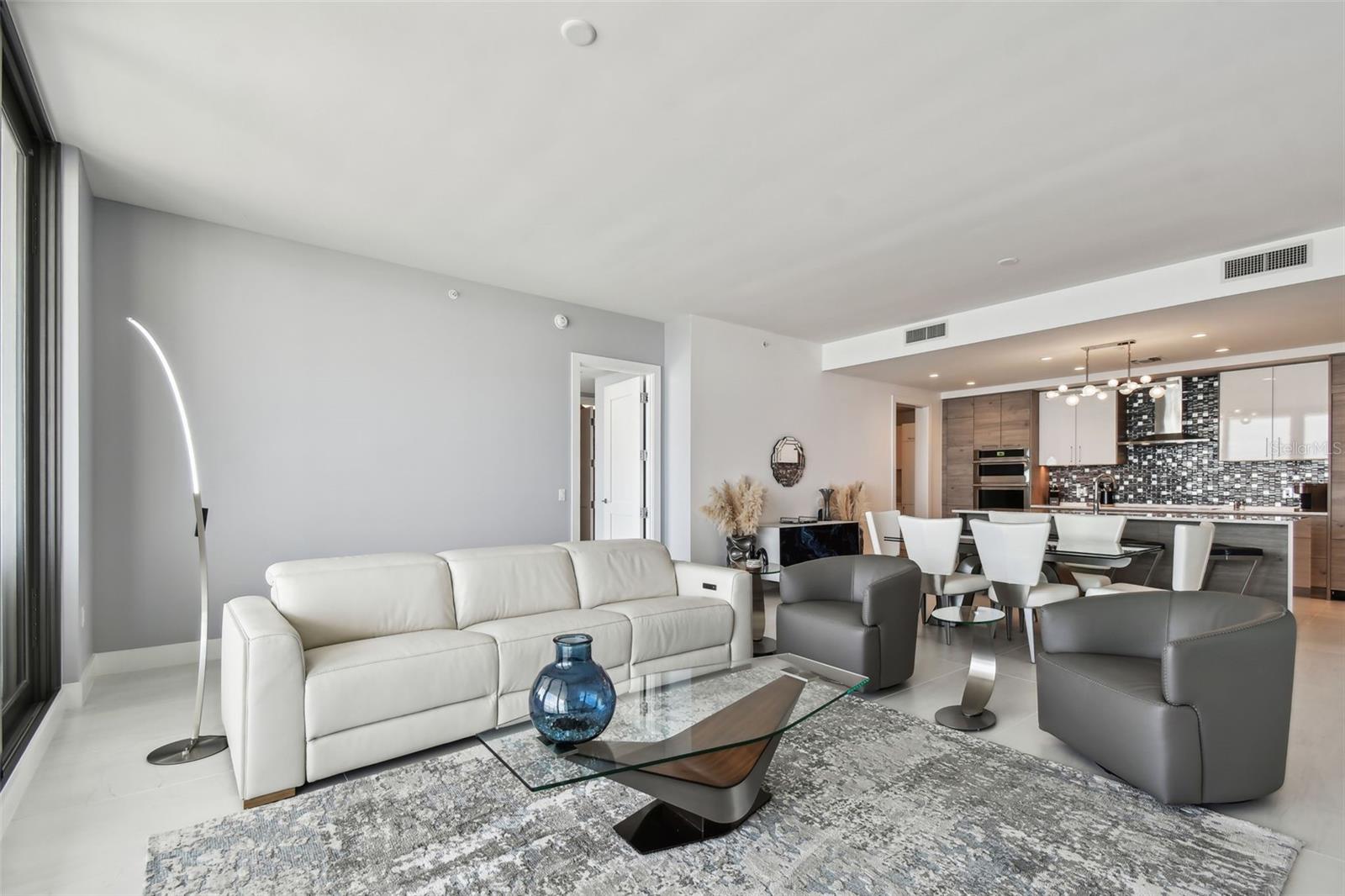 301 1ST ST S #2402, ST PETERSBURG, FL, 33701