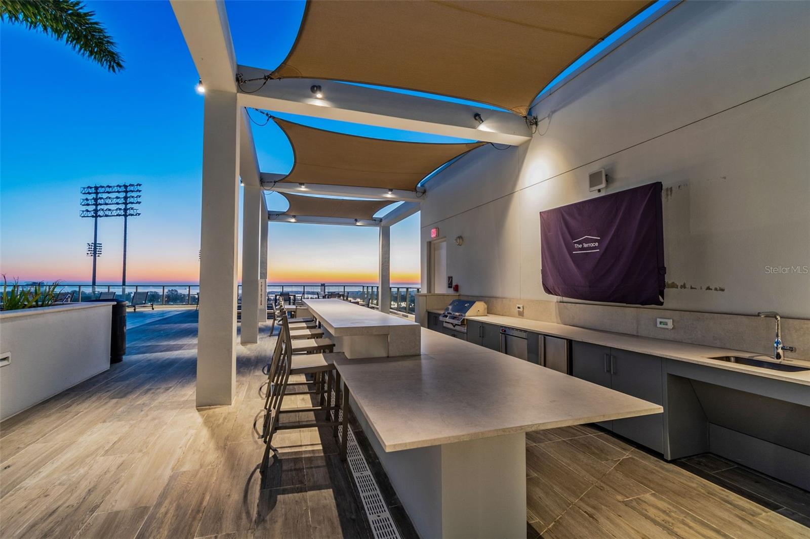 301 1ST ST S #2402, ST PETERSBURG, FL, 33701