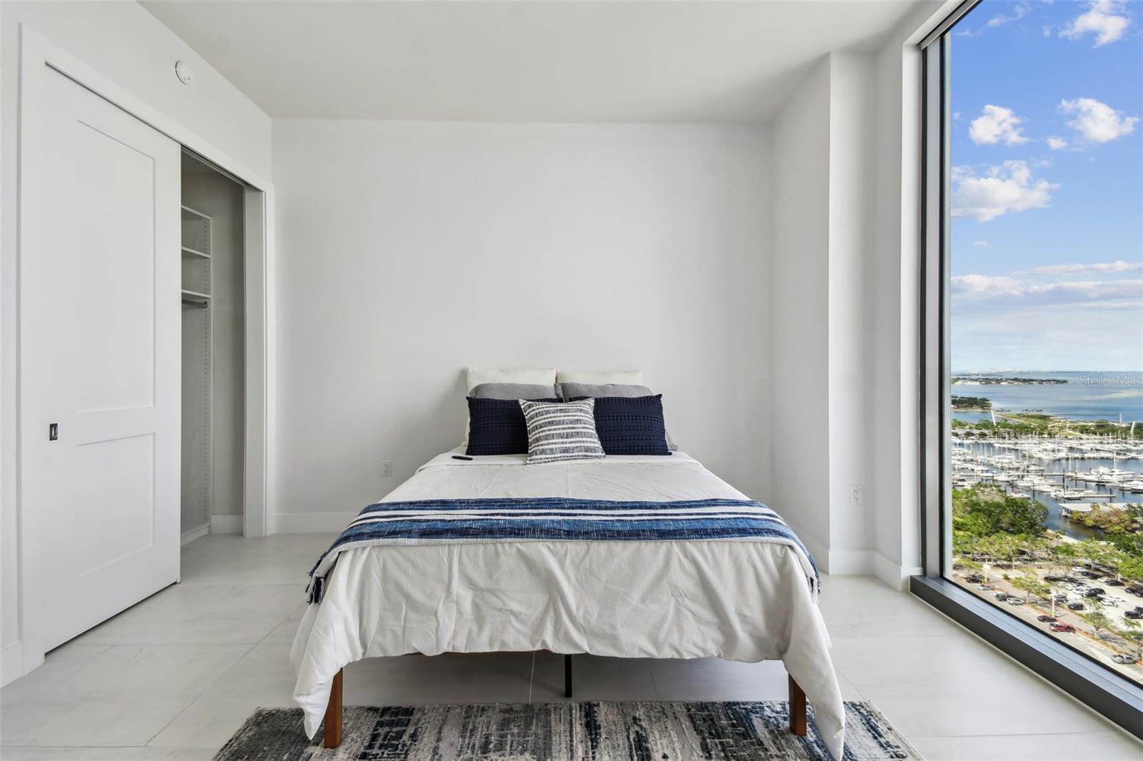 301 1ST ST S #2402, ST PETERSBURG, FL, 33701