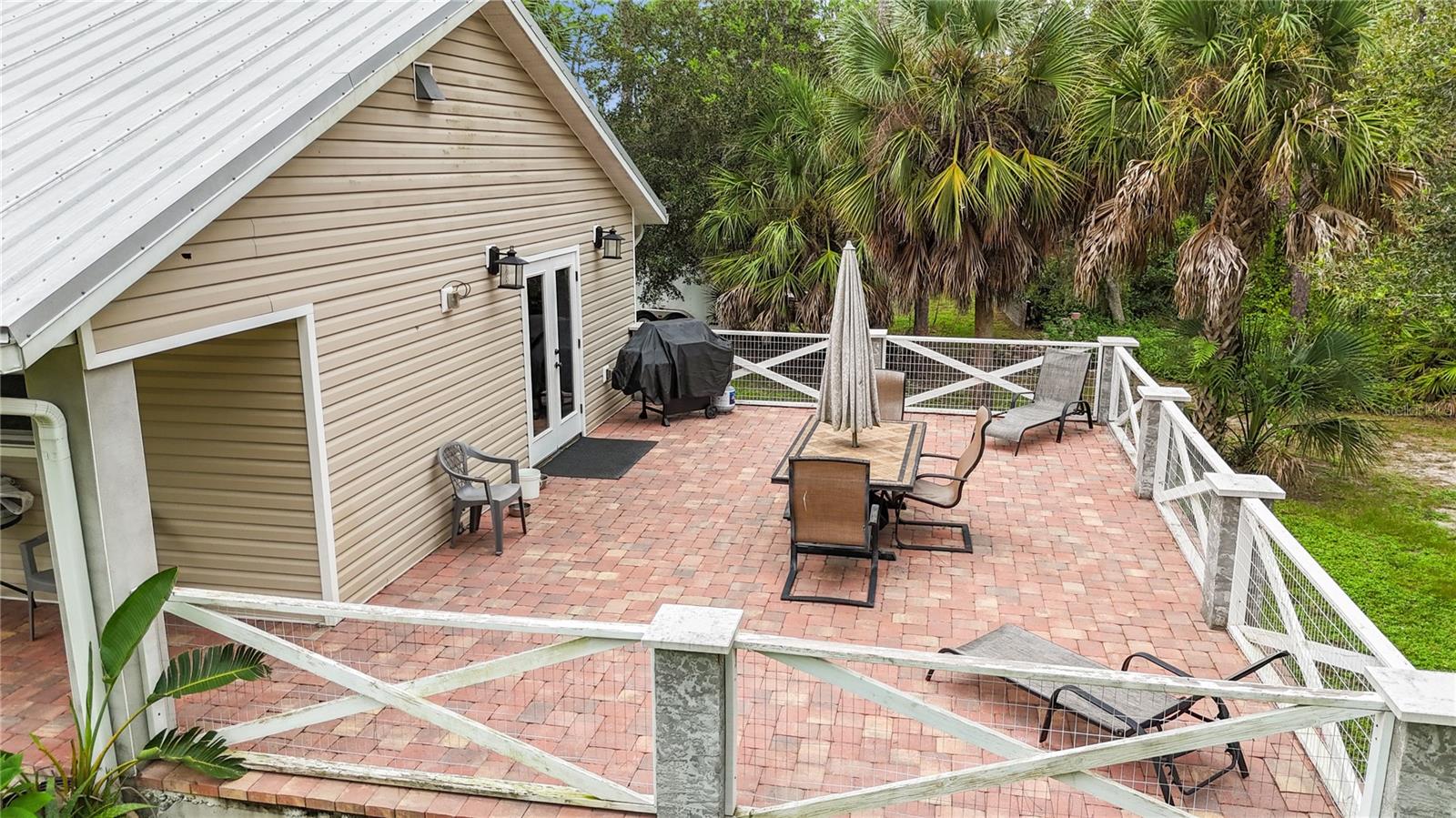 202 LAUREL OAKS RD, NOKOMIS, FL, 34275