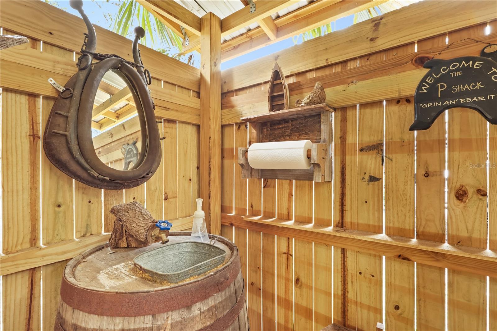 202 LAUREL OAKS RD, NOKOMIS, FL, 34275