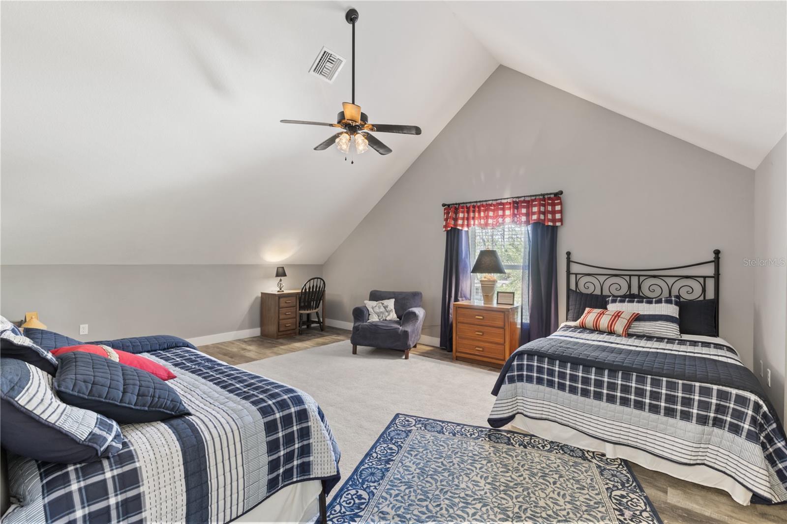 202 LAUREL OAKS RD, NOKOMIS, FL, 34275