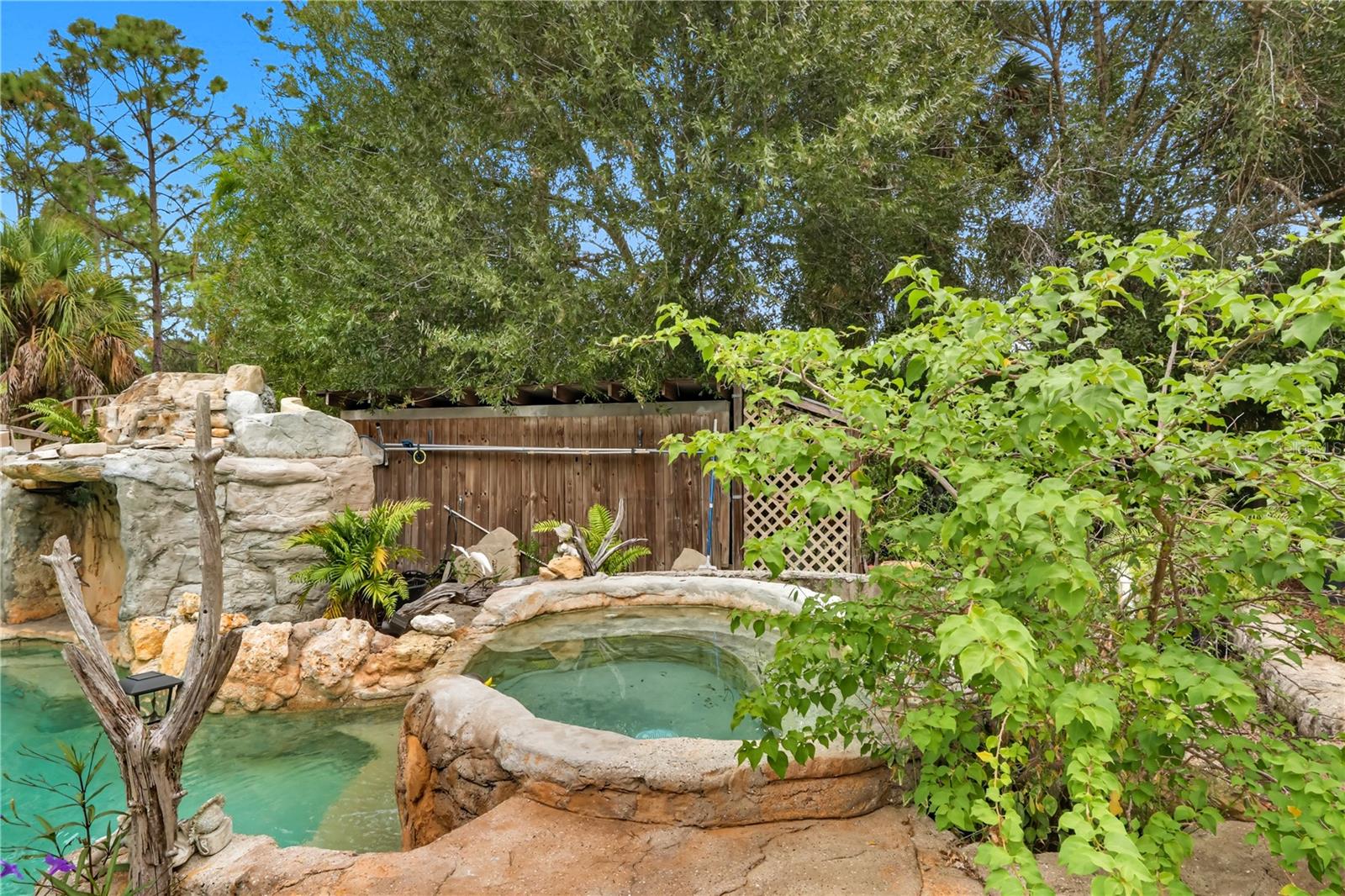 202 LAUREL OAKS RD, NOKOMIS, FL, 34275