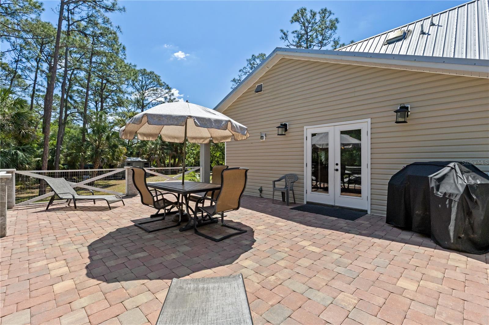 202 LAUREL OAKS RD, NOKOMIS, FL, 34275