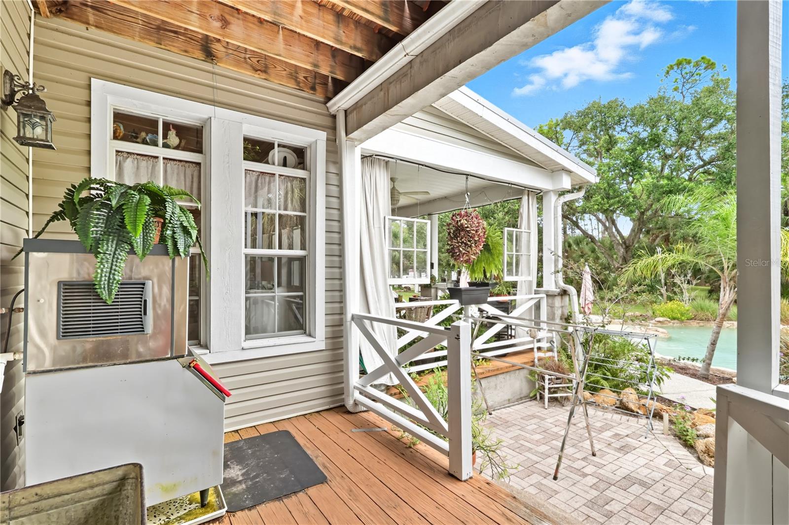 202 LAUREL OAKS RD, NOKOMIS, FL, 34275