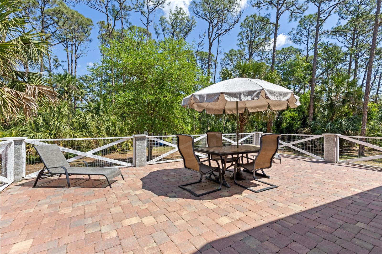 202 LAUREL OAKS RD, NOKOMIS, FL, 34275