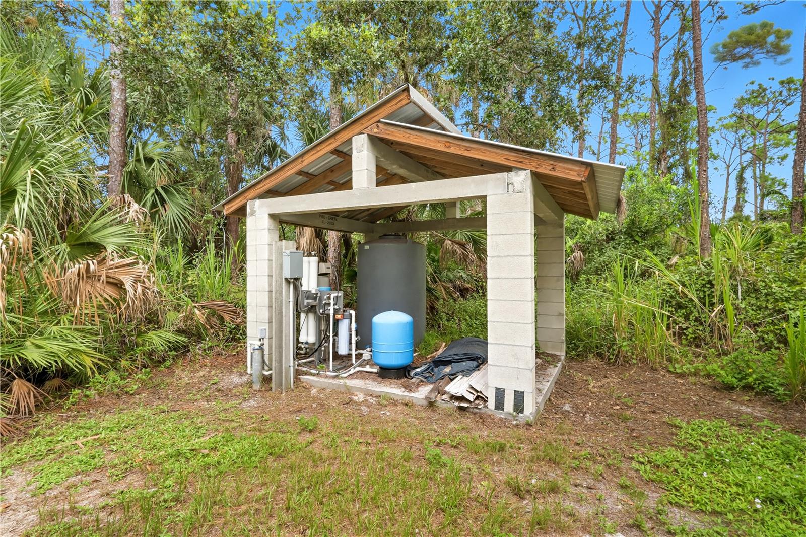 202 LAUREL OAKS RD, NOKOMIS, FL, 34275