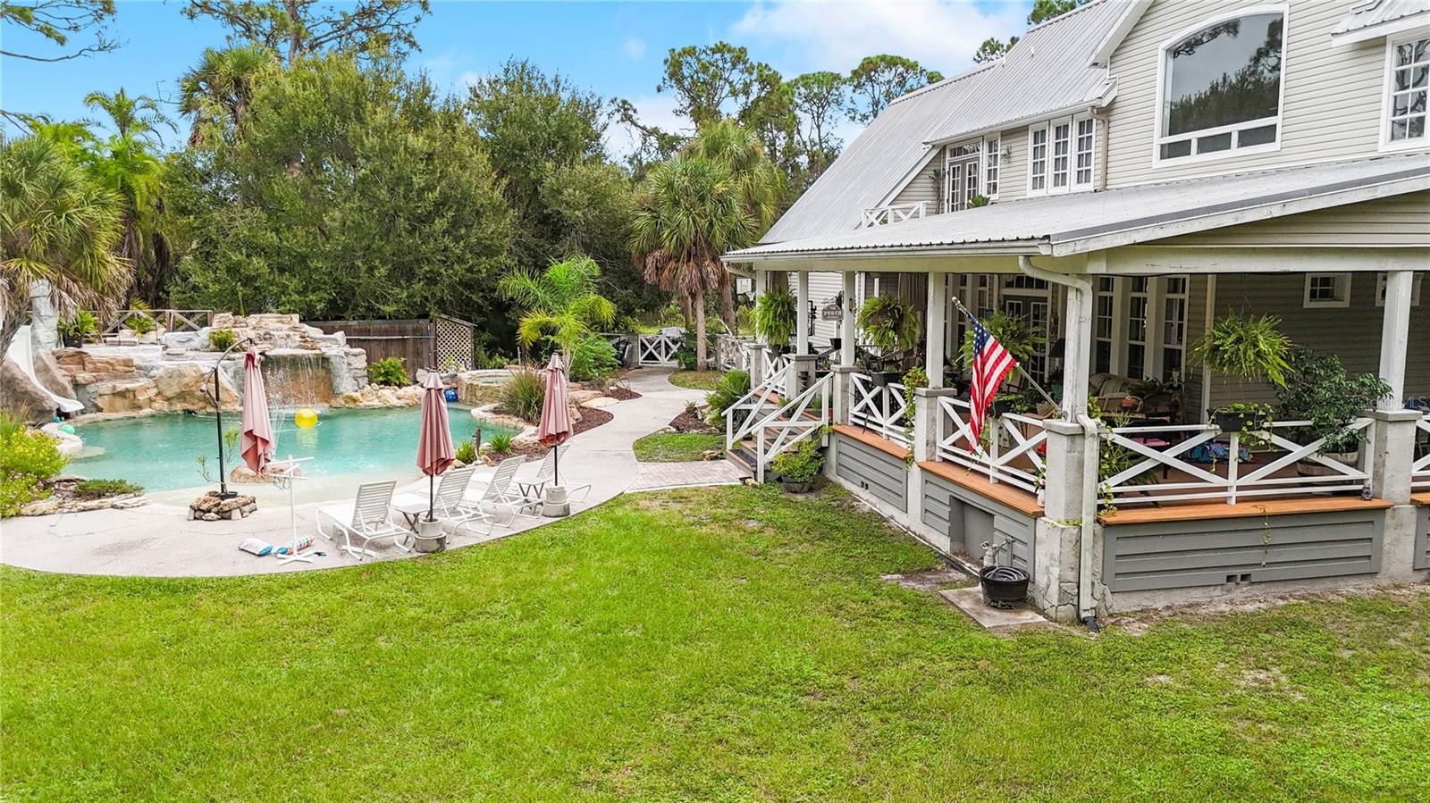 202 LAUREL OAKS RD, NOKOMIS, FL, 34275