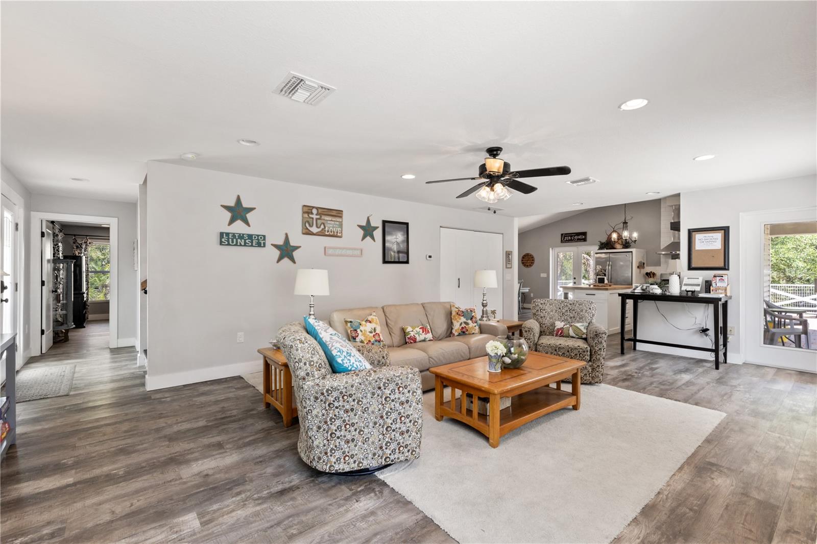 202 LAUREL OAKS RD, NOKOMIS, FL, 34275