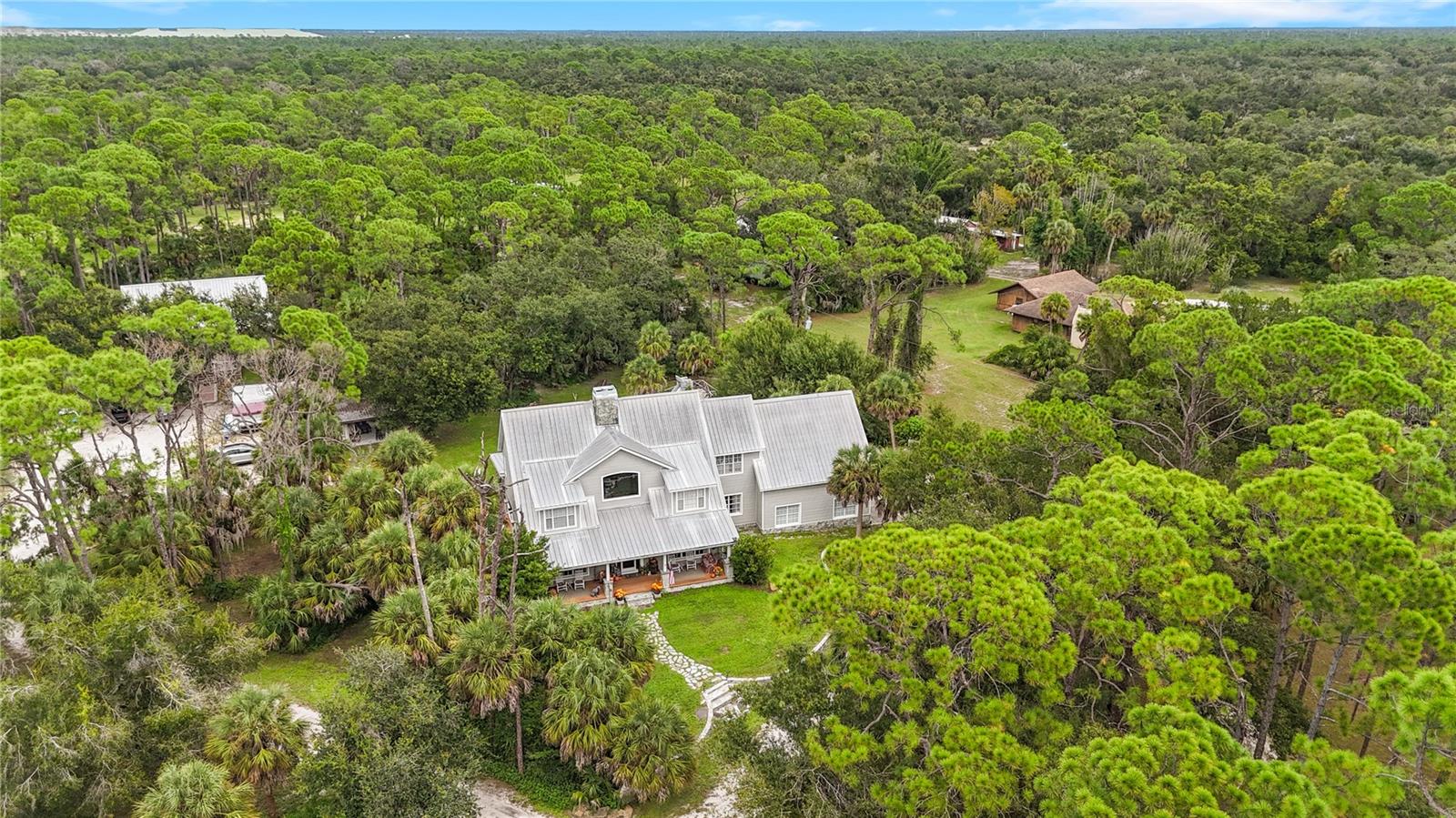 202 LAUREL OAKS RD, NOKOMIS, FL, 34275