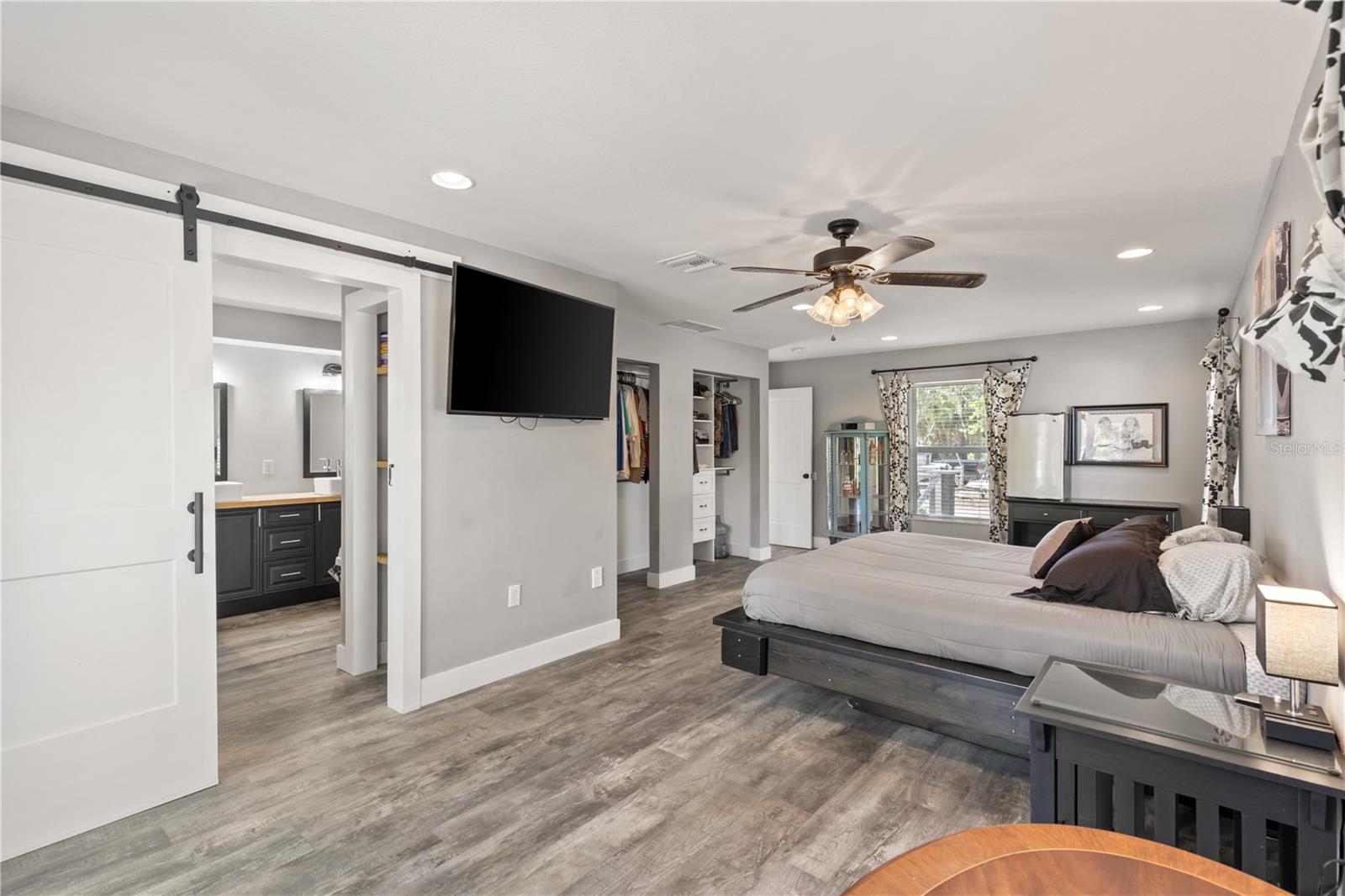 202 LAUREL OAKS RD, NOKOMIS, FL, 34275