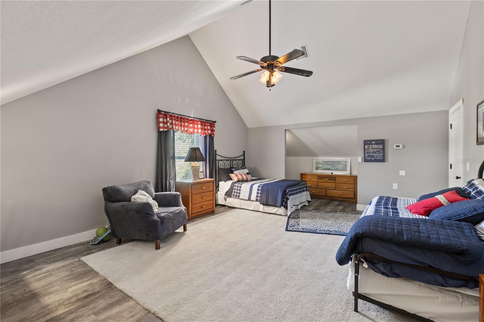 202 LAUREL OAKS RD, NOKOMIS, FL, 34275