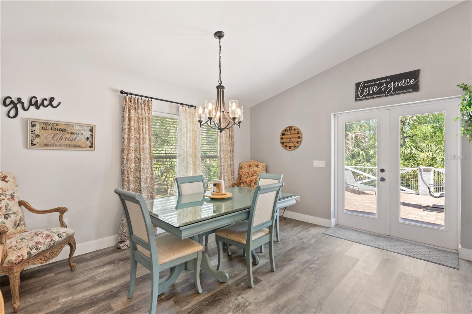 202 LAUREL OAKS RD, NOKOMIS, FL, 34275