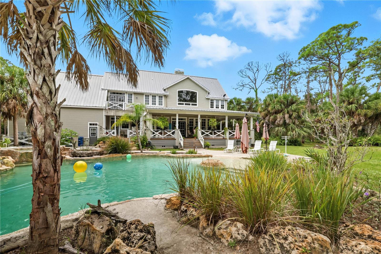 202 LAUREL OAKS RD, NOKOMIS, FL, 34275