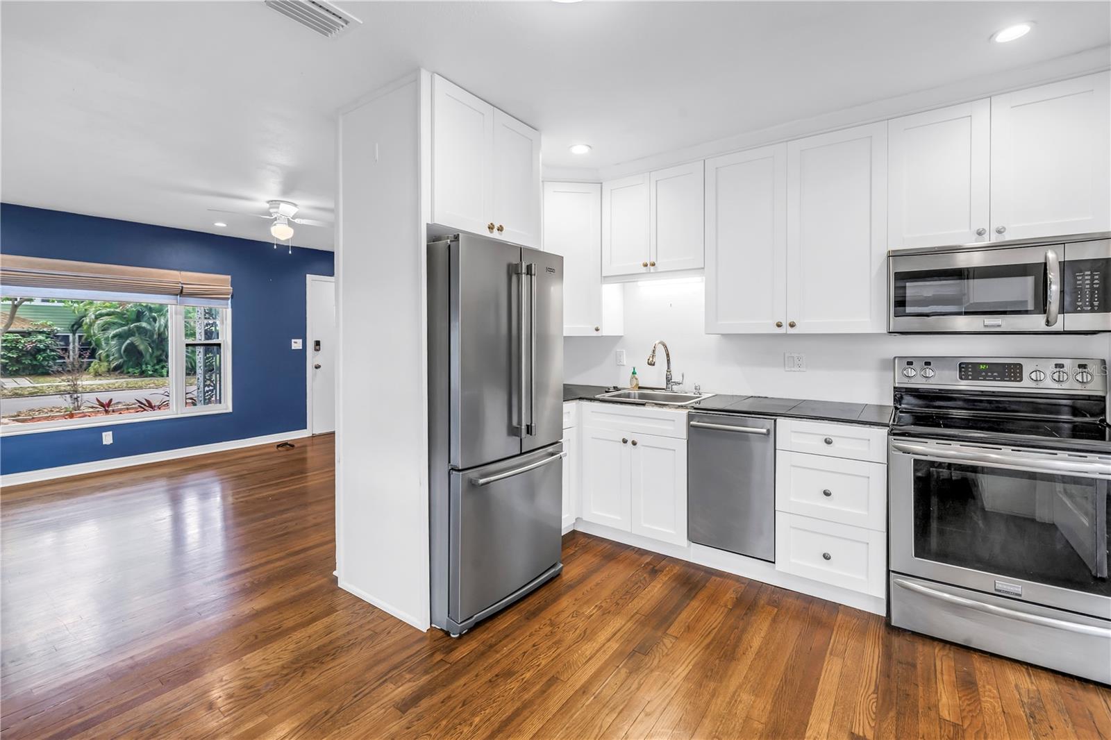 2111 14TH ST N, ST PETERSBURG, FL, 33703