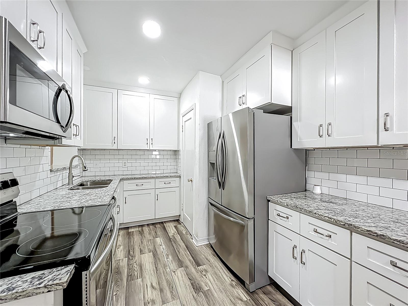 320 S ELM RD, LAKELAND, FL, 33801
