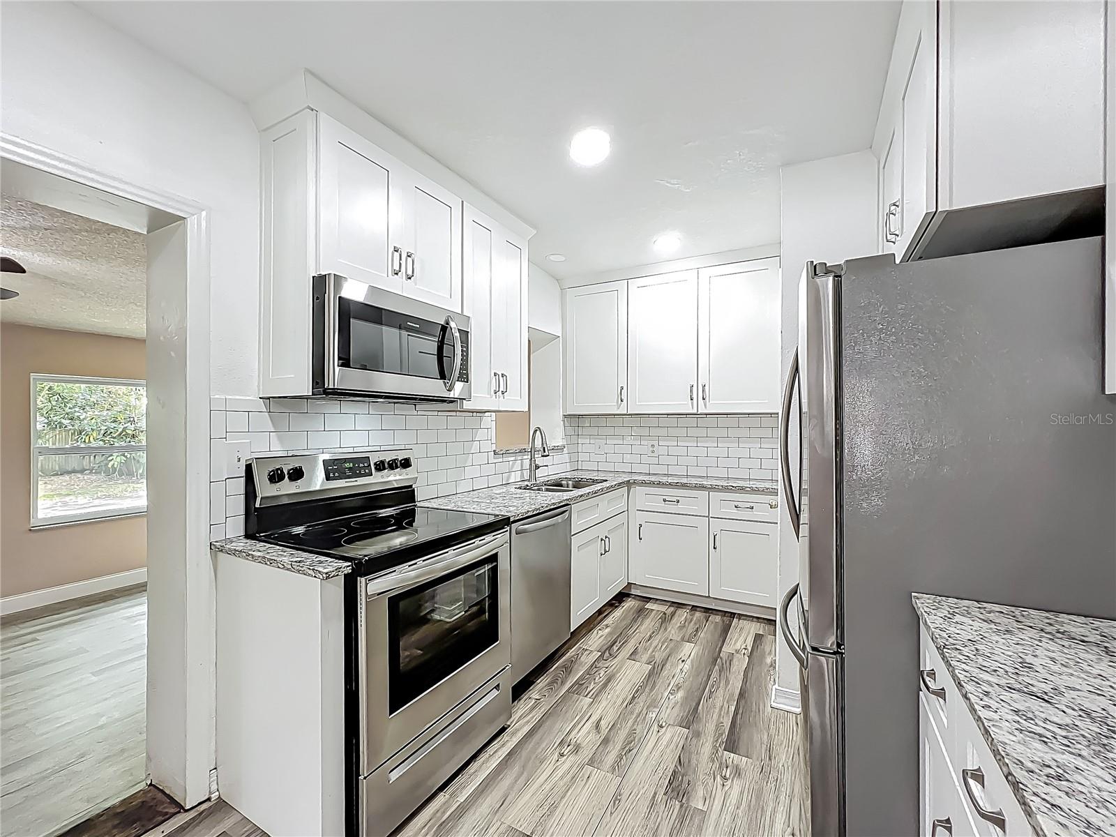 320 S ELM RD, LAKELAND, FL, 33801