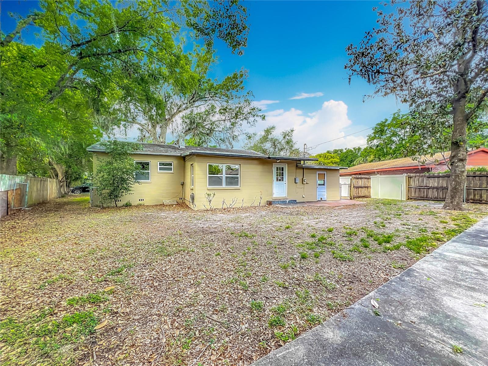320 S ELM RD, LAKELAND, FL, 33801