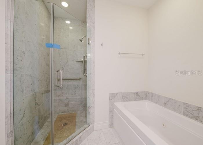 235 COCOANUT AVE #129E, SARASOTA, FL, 34236