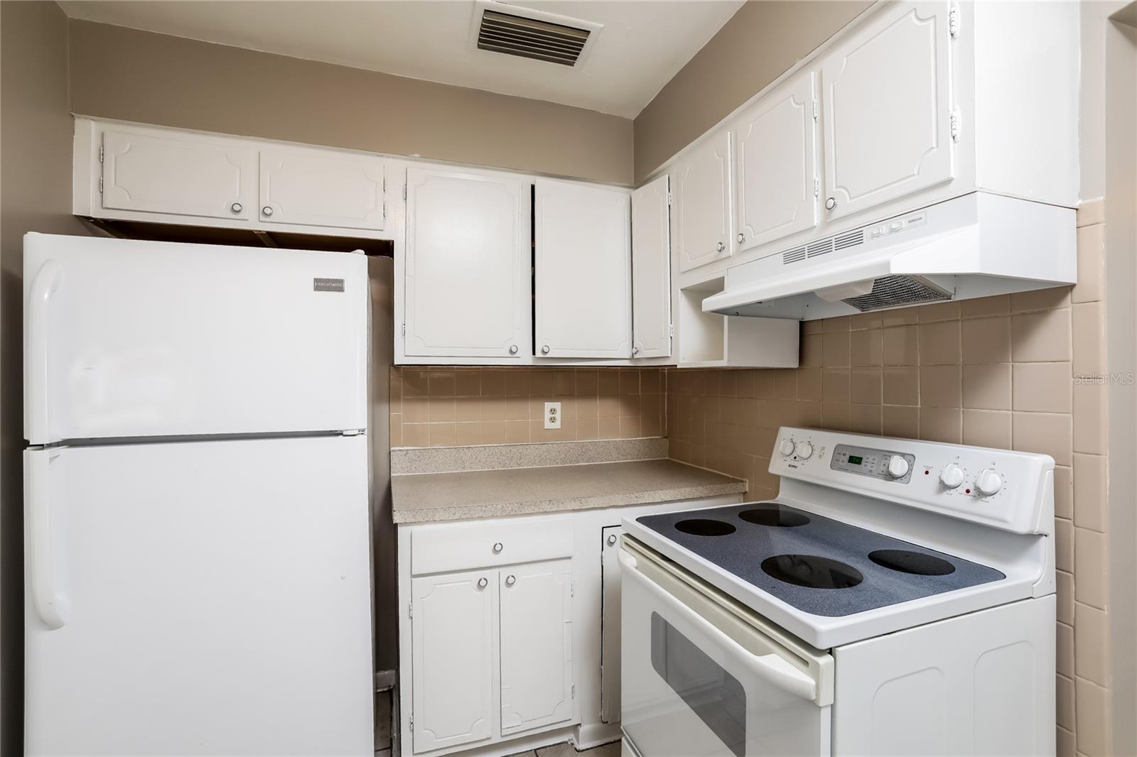 1096 GERONA AVE, DELTONA, FL, 32725