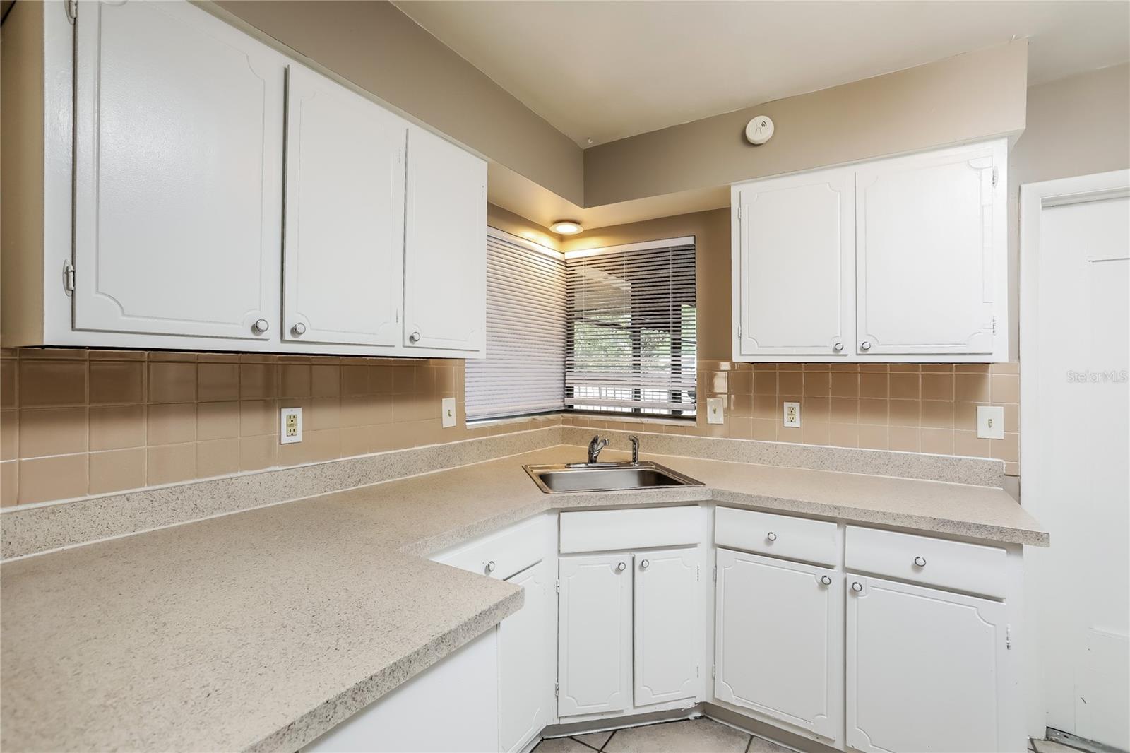 1096 GERONA AVE, DELTONA, FL, 32725