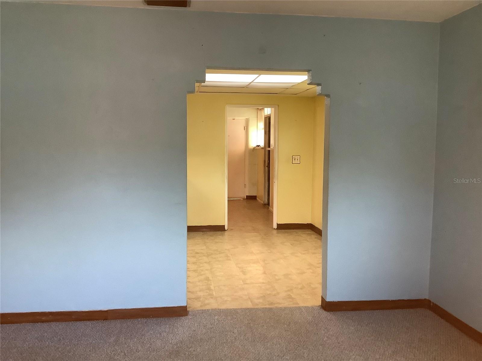 2001 E POWHATAN AVE, TAMPA, FL, 33610