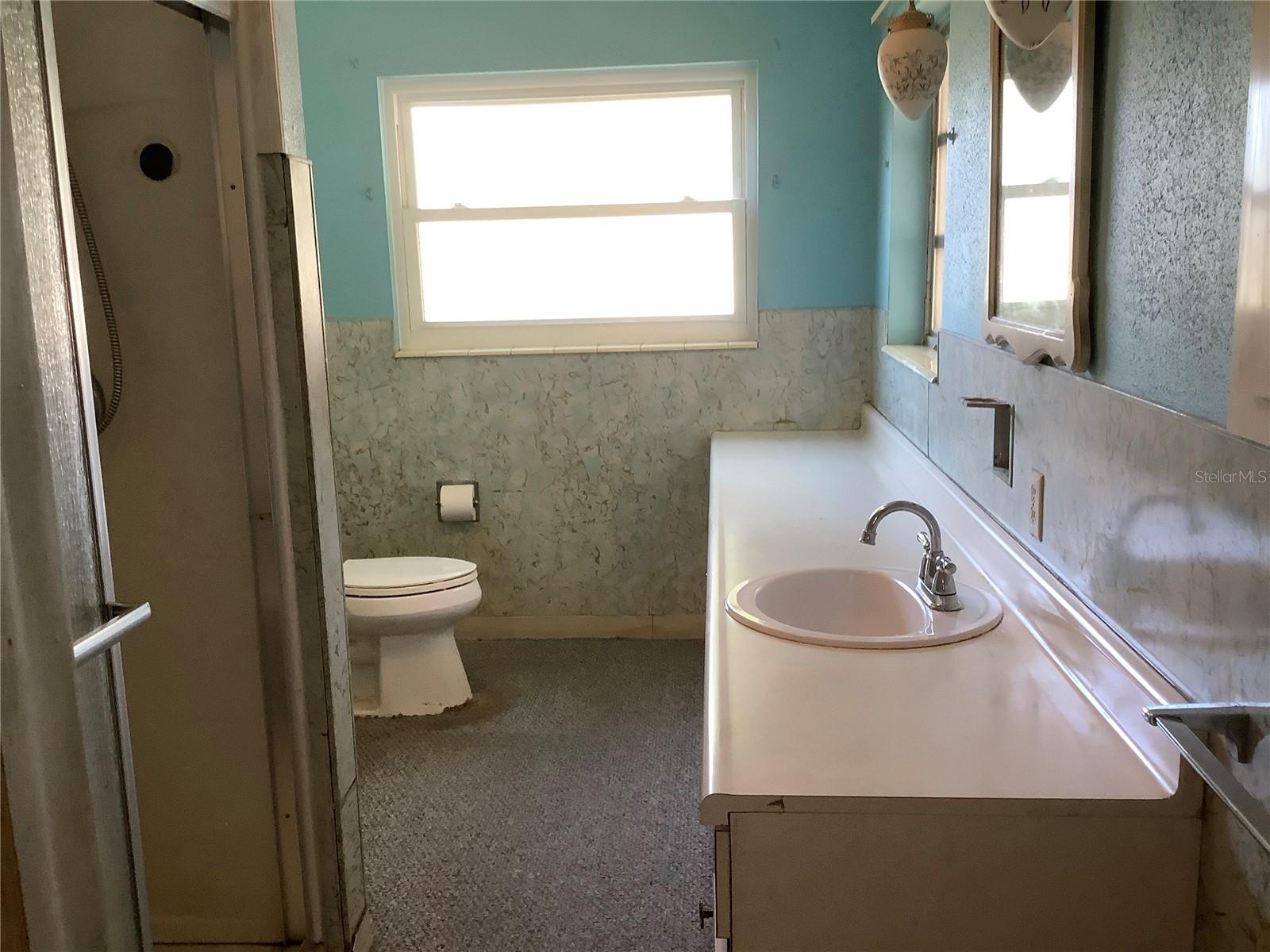 2001 E POWHATAN AVE, TAMPA, FL, 33610