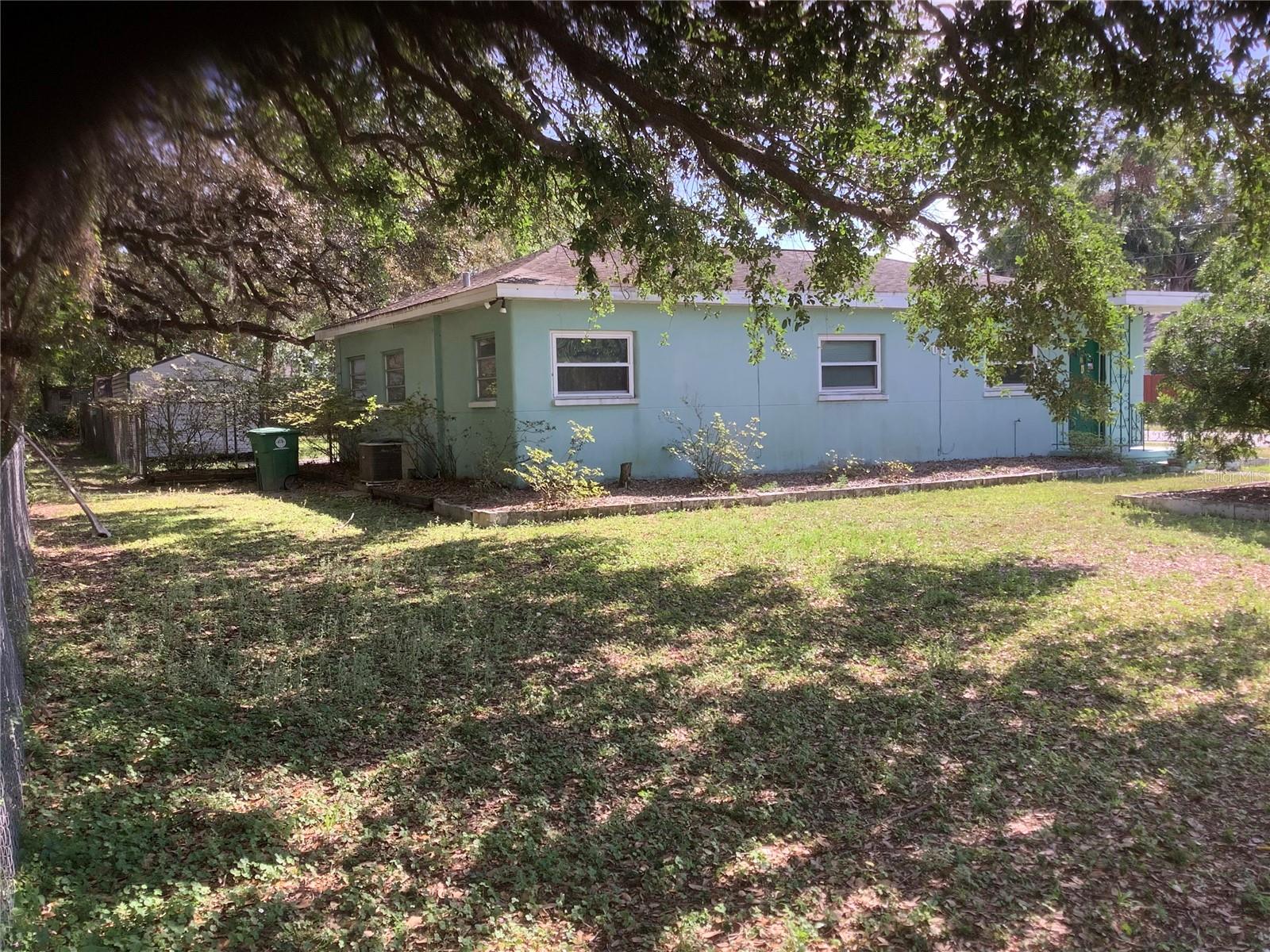 2001 E POWHATAN AVE, TAMPA, FL, 33610