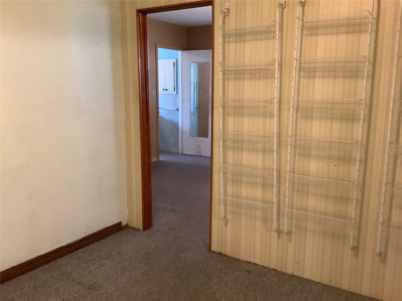 2001 E POWHATAN AVE, TAMPA, FL, 33610