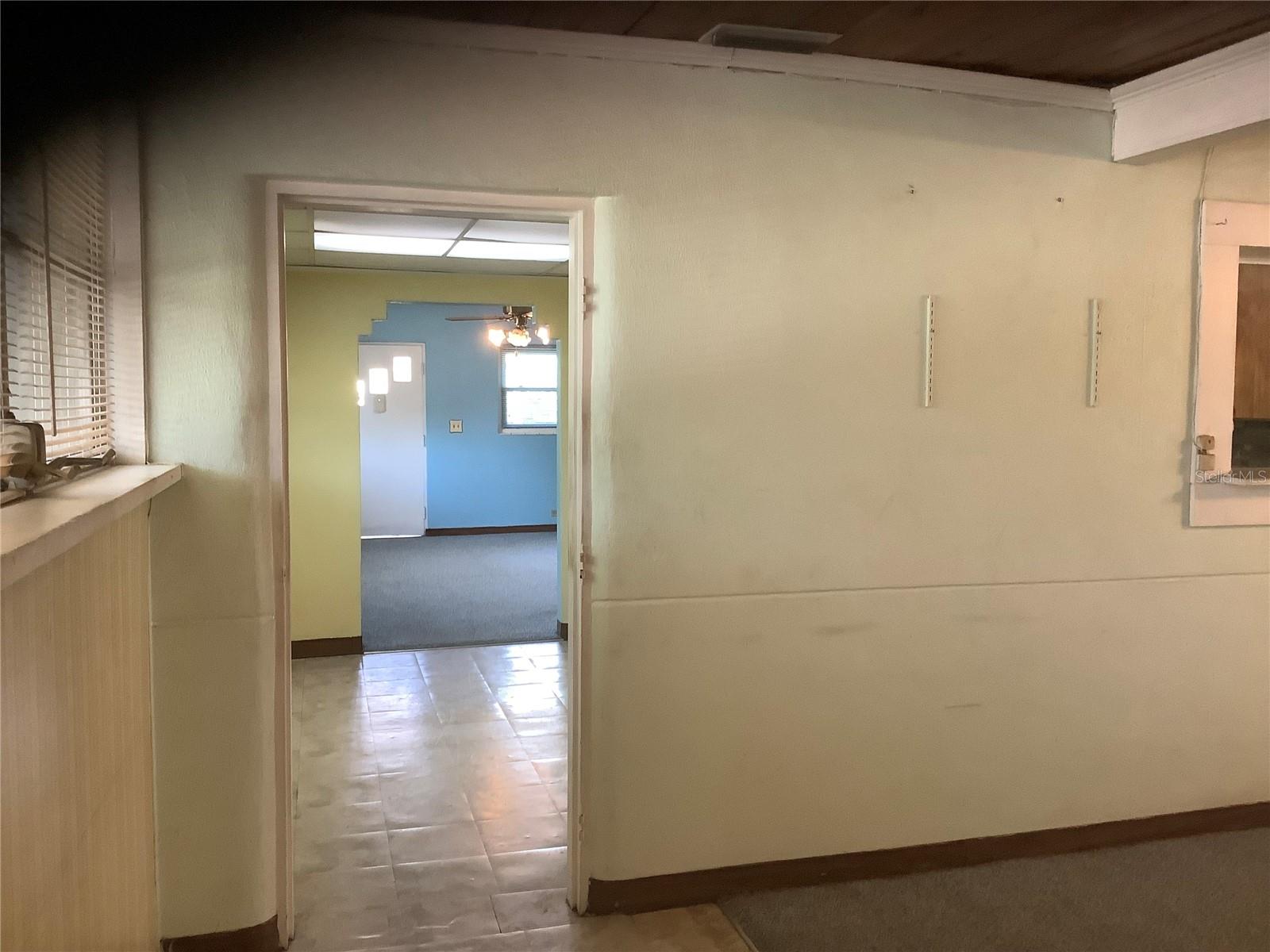 2001 E POWHATAN AVE, TAMPA, FL, 33610