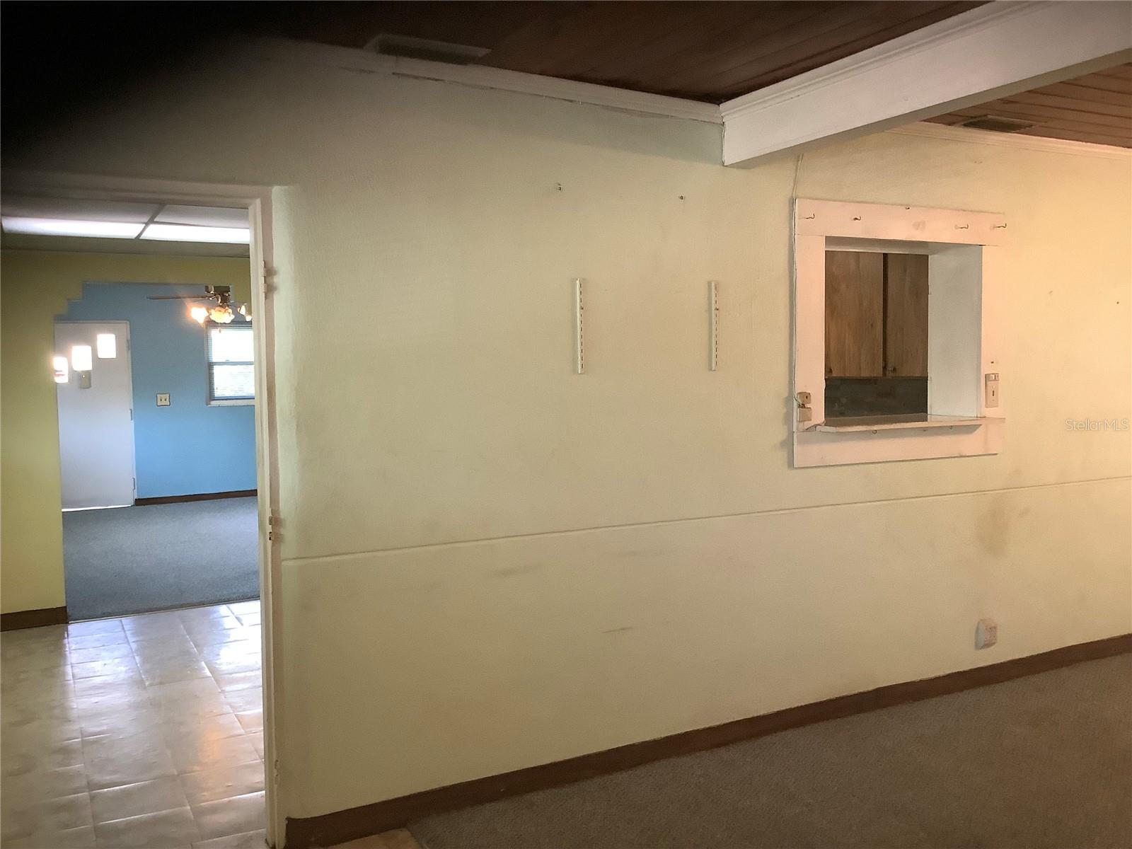 2001 E POWHATAN AVE, TAMPA, FL, 33610