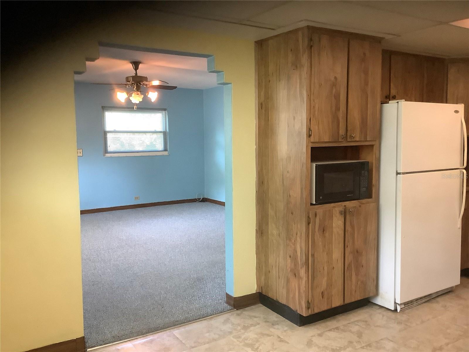 2001 E POWHATAN AVE, TAMPA, FL, 33610