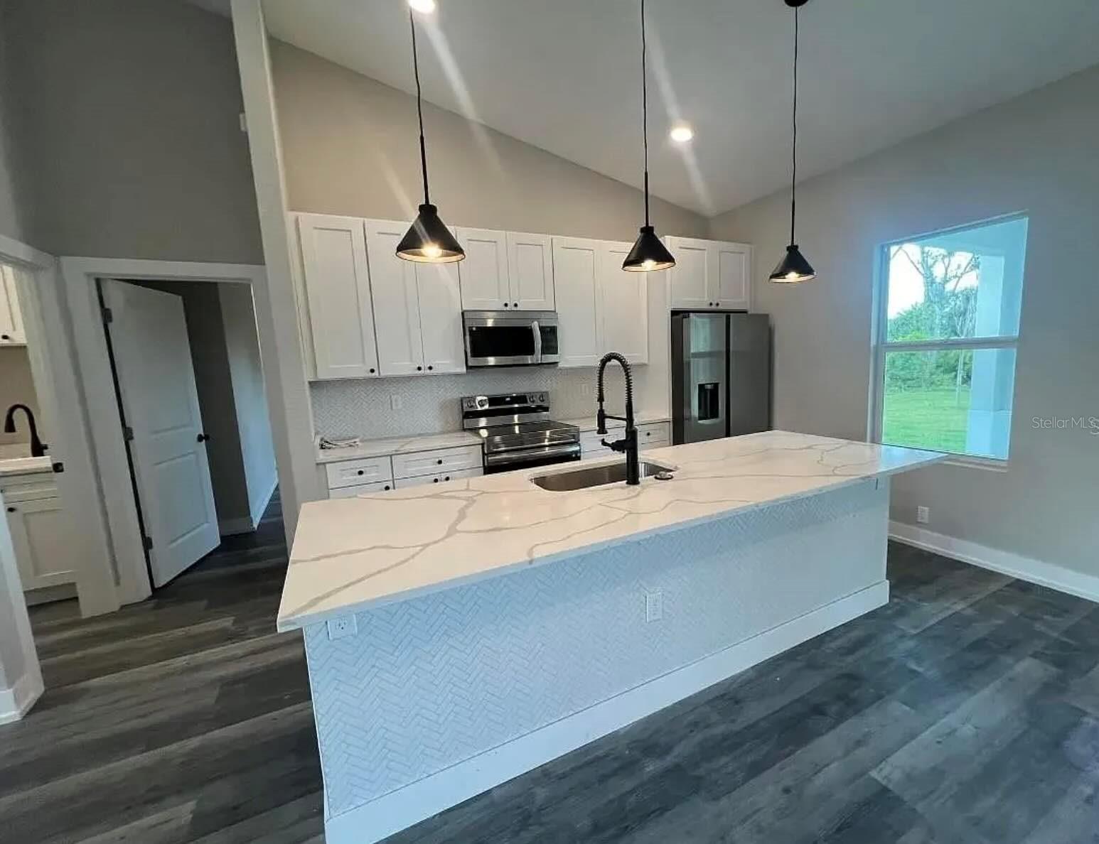 302 ALBATROSS RD, ROTONDA WEST, FL, 33947