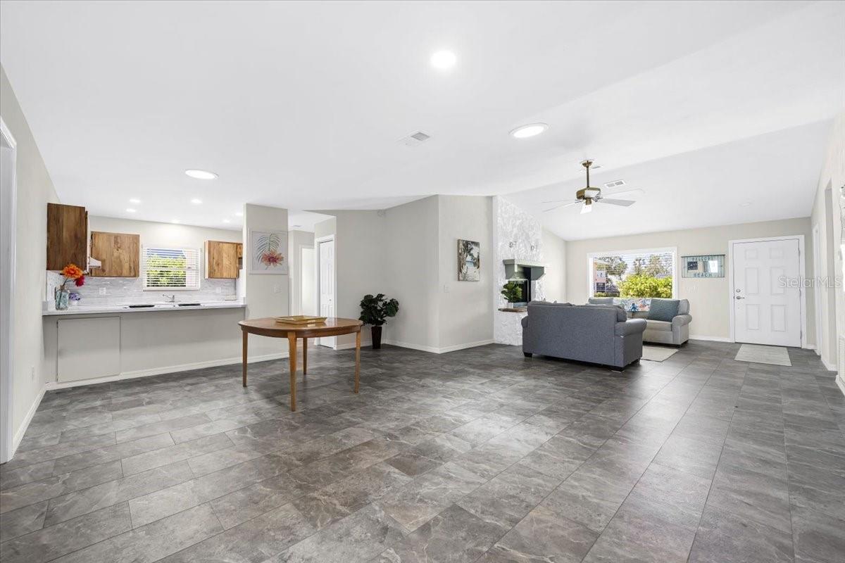 82 CIMMARON DR, PALM COAST, FL, 32137