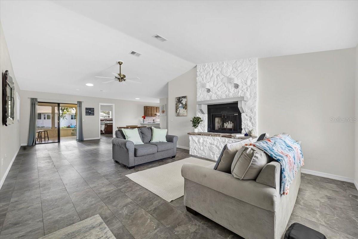 82 CIMMARON DR, PALM COAST, FL, 32137